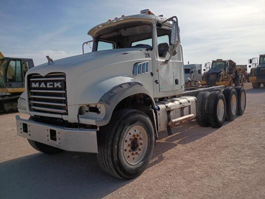 2011 Mack GU713 Cab & Chassis Truck (Does Not Run & Cab Damage)