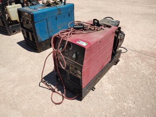 Lincoln Electric Ranger 8 Welder (Does Not Run)