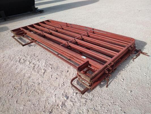 (5) 12ft Livestock Fence Panels (1) 12ft Livestock Fence Panel w/Gate