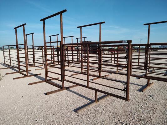 (1) 13ft Free Standing Fence Panel w/4ft Bowgate