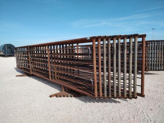 (10) 24Ft Free Standing Fence Panels (1) w/ 10ft Gate
