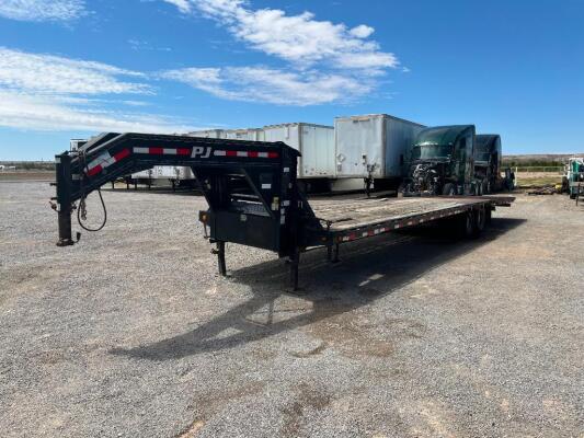 PJ 36Ft Hydraulic Dovetail Gooseneck Trailer