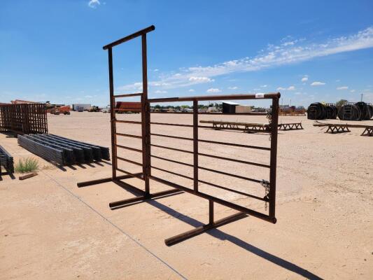 (1) 13ft Free Standing Fence Panel w/4ft Bowgate
