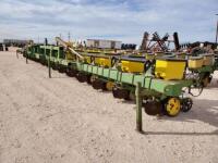 16 Row John Deere Max Emerge 2 Vacuum Planter