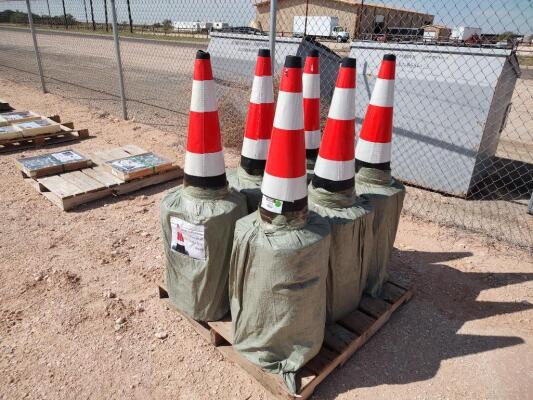 (120) Safety Traffic Cones