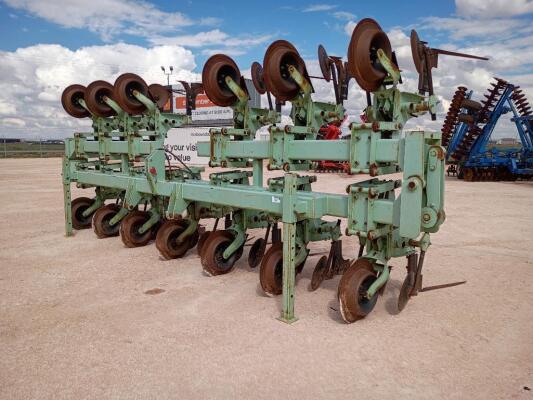 12 Row Crop Cultivator