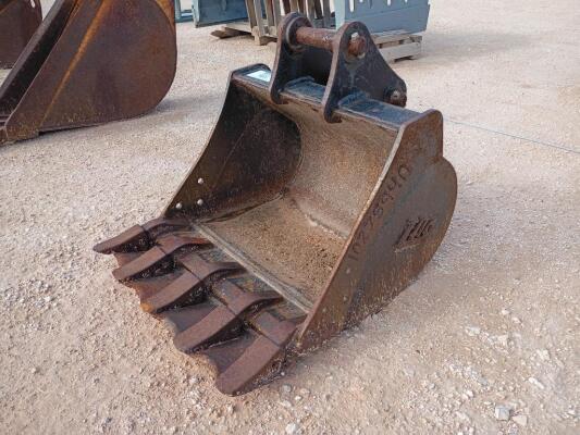 24'' Yanmar Digging Bucket
