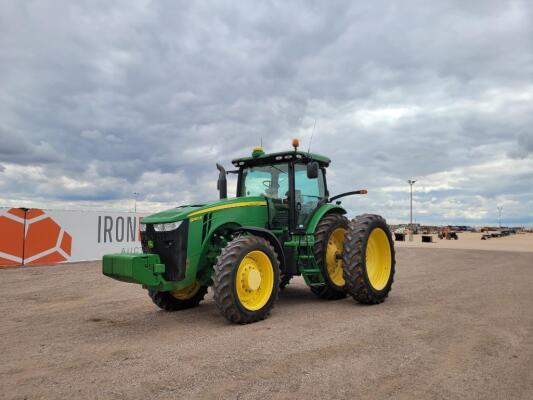 2011 John Deere 8260R Tractor
