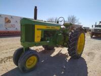 John Deere 720 Gasoline Engine Tractor