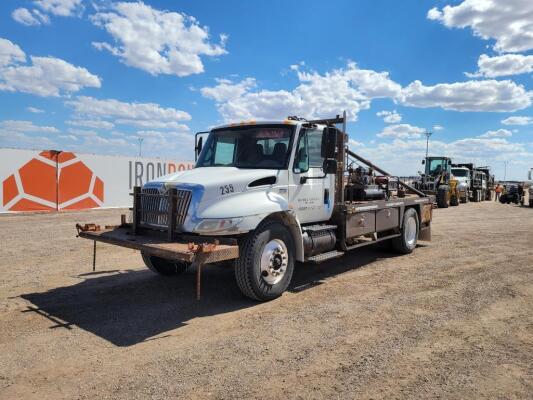 2008 International DuraStar 4300 Roustabout Truck