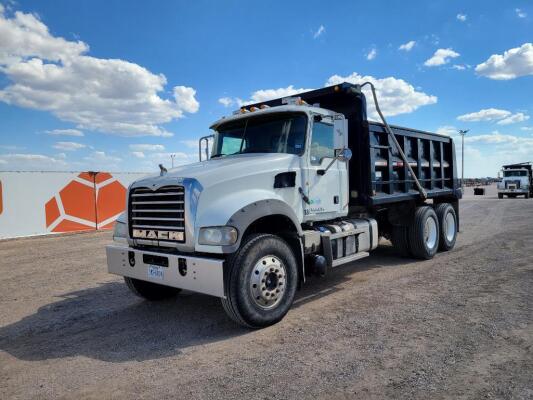 2013 Mack GU713 Dump Truck