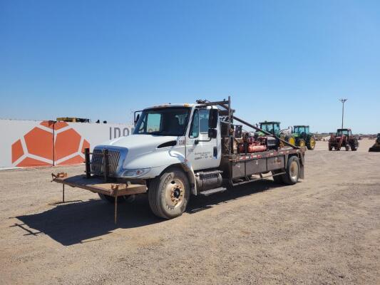 2005 International 4300 Roustabout Truck