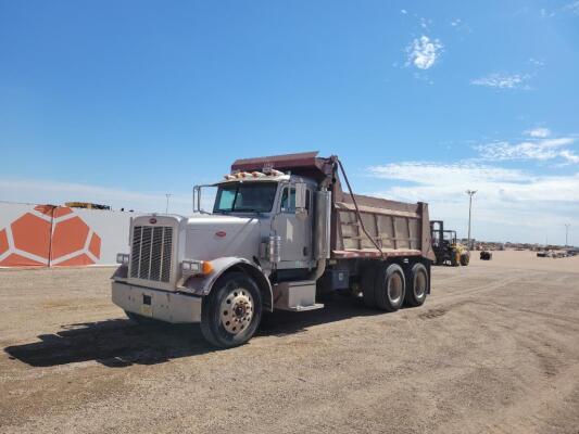 2005 Peterbilt 379 Dump Truck