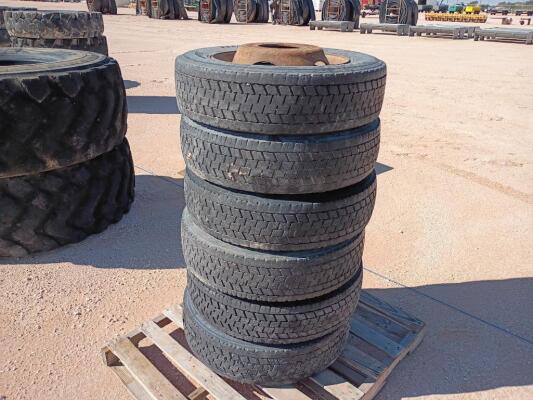 (6) Gooseneck Wheels w/Tires 225/70 R 19.5