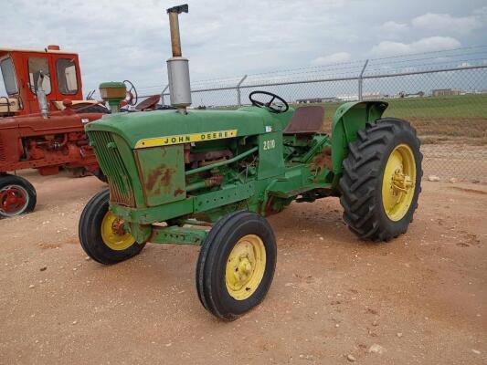 John Deere 2010 Tractor