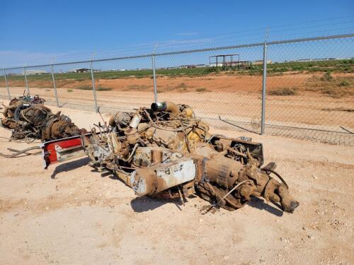 Cat 3208 Engine & Transmission On Cut Of Truck Frame
