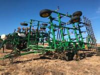 37' John Deere 2210 Pull Behind Field Cultivator