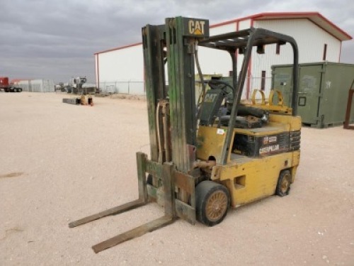 Caterpillar T50E Forklift ( Does not Run)