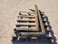 (1) Set Telehandler Forks 5ft Long 4'' Wide