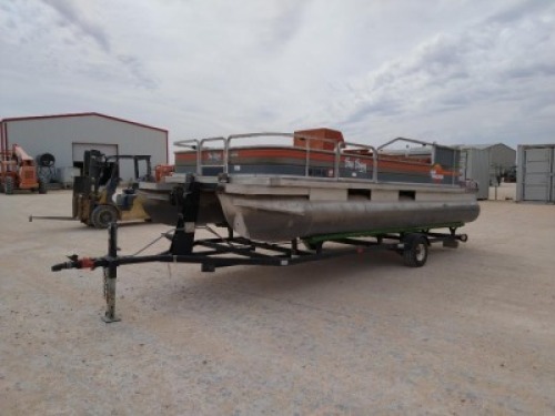 1988 Sun Tracker Bass Buggy Pontoon with Trailer