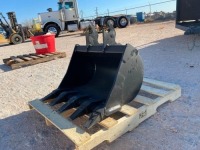 24" Mini Excavator Bucket