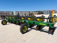 John Deere 1700 8 Row Planter