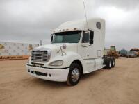 2005 Freightliner Columbia Semi Truck Tractor