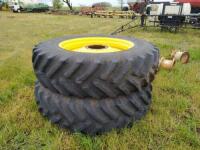 John Deere 18.4 R42 Tractor Duals