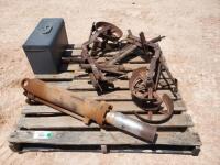 (2) Antique Planter Units/hydraulic cylinder/Toolbox