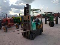 Towmotor Forklift ( Does not Run)