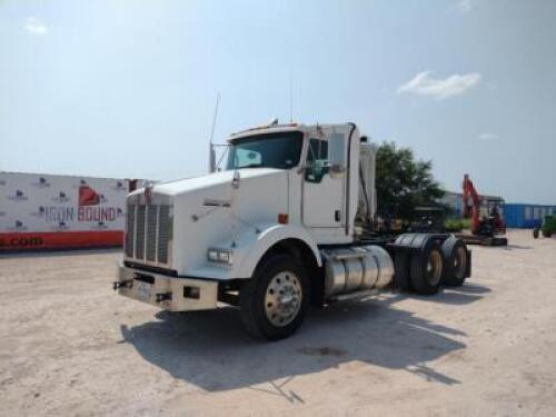 2008 Kenworth T800 Day Cab Truck Tractor