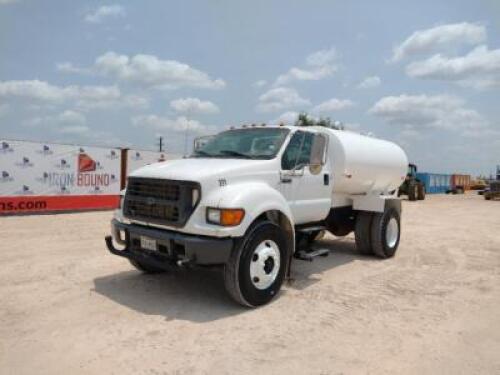 2000 Ford F650 Water Truck