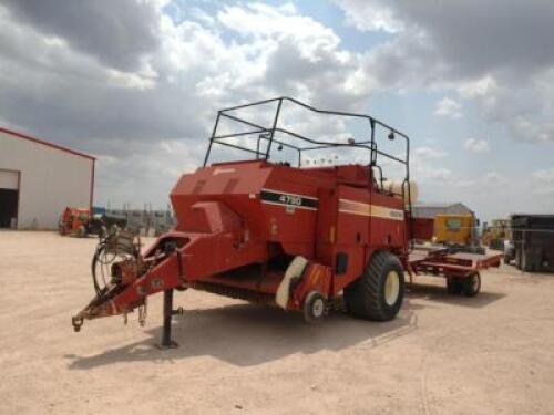 Hesston 4790 Square Baler with Caddy