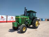 John Deere 4640 Tractor with Duals