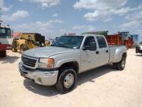 2005 GMC 3500HD Dually Pickup