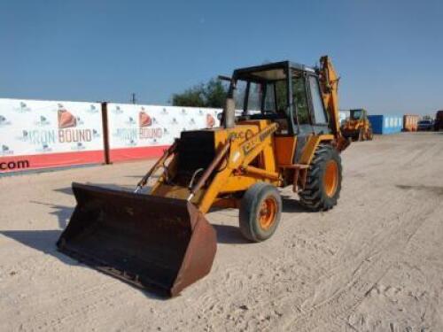 Case 480C Backhoe Loader