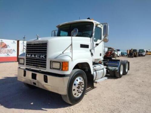 2007 MACK Day Cab Truck