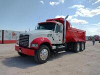 2009 Mack Dump Truck