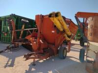 New Holland 355 Grinder Mixer