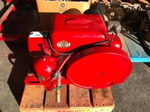 INTERNATIONAL MCCORMICK DEERING 300-500 RPM MODEL 40 21/2 H.P. HIT N MISS STATIONARY ENGINE, RUNS