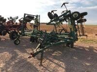 SUNFLOWER FLEX KING FALLOWASTER 30’ TILLAGE TOOL, HYD. FOLD CHISEL PLOW