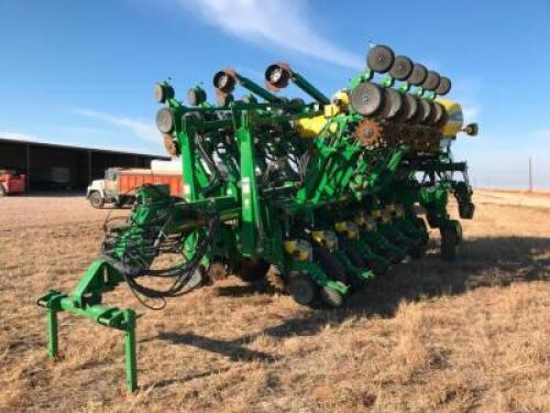 JOHN DEERE 1790 31 ROW AT 15&rdquo; OR 16 ROW AT 30&rdquo; 3 PT VAC PLANTER