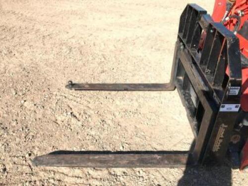 SET LANDPRIDE SKID STEER MOUNT FORKS