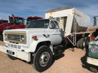 1976 CHEVROLET 70 T.A. DRY FERTILIZER TRUCK