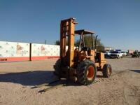 Case 585E Rough Terrain Forklift