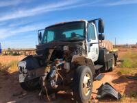 *2001 International 4300 Parts Truck