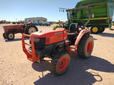 Kubota L3400 Tractor