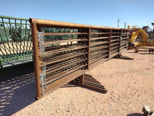 (10) 24' Freestanding Cattle Panels one with 8' Gate