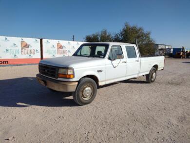 ~1995 Ford F-350 Pickup Truck