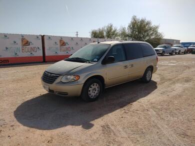 *2005 Chrysler Town & Country Van